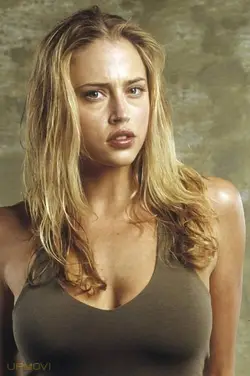 Estella Warren