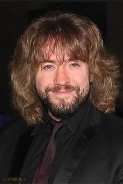 Justin Lee Collins
